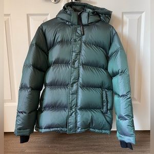 The Super Puff Goose-down Puffer